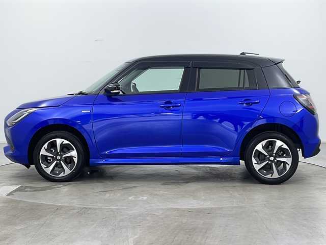スズキ スイフト HYBRID MZ 道央・札幌 2024(令6)年 0.3万km 青Ⅱ ・純正ディスプレイオーディオ&CD&DVD&BT&AppleCarplay&AndroidAuto/・全方位カメラ/・スズキセーフティサポート/・衝突被害軽減ブレーキ/・レーンキープアシスト/・レーダークルーズコントロール/・クリアランスソナー/・ブラインドスポットモニター/・スズキコネクト対応車/・アイドリングストップ/・横滑り防止装置/・前席シートヒーター/・ドアミラーヒーター/・ビルトインETC2.0/・ステアリングスイッチ/・革巻きステアリング/・ドアバイザー/・電動格納ミラー/・プッシュスタート/・LEDヘッドライト/・LEDフォグランプ/・オートライト/・オートマチックハイビーム/・スマートキー/・スペアキー