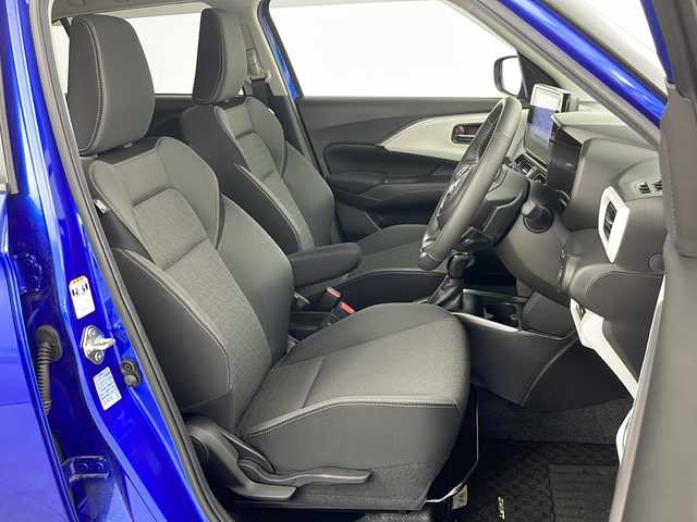 スズキ スイフト HYBRID MZ 道央・札幌 2024(令6)年 0.3万km 青Ⅱ ・純正ディスプレイオーディオ&CD&DVD&BT&AppleCarplay&AndroidAuto/・全方位カメラ/・スズキセーフティサポート/・衝突被害軽減ブレーキ/・レーンキープアシスト/・レーダークルーズコントロール/・クリアランスソナー/・ブラインドスポットモニター/・スズキコネクト対応車/・アイドリングストップ/・横滑り防止装置/・前席シートヒーター/・ドアミラーヒーター/・ビルトインETC2.0/・ステアリングスイッチ/・革巻きステアリング/・ドアバイザー/・電動格納ミラー/・プッシュスタート/・LEDヘッドライト/・LEDフォグランプ/・オートライト/・オートマチックハイビーム/・スマートキー/・スペアキー