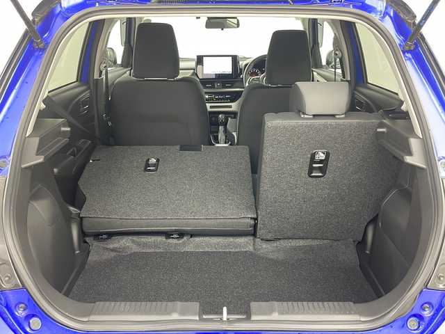 スズキ スイフト HYBRID MZ 道央・札幌 2024(令6)年 0.3万km 青Ⅱ ・純正ディスプレイオーディオ&CD&DVD&BT&AppleCarplay&AndroidAuto/・全方位カメラ/・スズキセーフティサポート/・衝突被害軽減ブレーキ/・レーンキープアシスト/・レーダークルーズコントロール/・クリアランスソナー/・ブラインドスポットモニター/・スズキコネクト対応車/・アイドリングストップ/・横滑り防止装置/・前席シートヒーター/・ドアミラーヒーター/・ビルトインETC2.0/・ステアリングスイッチ/・革巻きステアリング/・ドアバイザー/・電動格納ミラー/・プッシュスタート/・LEDヘッドライト/・LEDフォグランプ/・オートライト/・オートマチックハイビーム/・スマートキー/・スペアキー