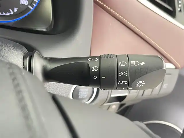 トヨタ ハリアー 千葉県 2018(平30)年 2.6万km ホワイトパールクリスタルシャイン トヨタセーフティーセンス/・プリクラッシュセーフティ/・レーンディパーチャーアラート/・オートマチックハイビーム/・アダクティブクルーズコントロール/・レーダークルーズコントロール/9インチメーカーナビ/JBLサウンド/・CD/Bluetooth/フルセグTV/アラウンドビューモニター/電動リアゲート/LEDオートヘッドライト/ハーフレザーシート/パワーシート/電動パーキング/オートブレーキホールド/純正18インチアルミホイール/純正フロアマット/ステアリングスイッチ/オートエアコン/アイドリングストップ/プッシュスタート/スマートキー/スペアキー1本/禁煙車