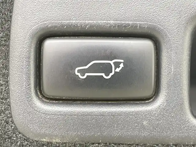 トヨタ ハリアー 千葉県 2018(平30)年 2.6万km ホワイトパールクリスタルシャイン トヨタセーフティーセンス/・プリクラッシュセーフティ/・レーンディパーチャーアラート/・オートマチックハイビーム/・アダクティブクルーズコントロール/・レーダークルーズコントロール/9インチメーカーナビ/JBLサウンド/・CD/Bluetooth/フルセグTV/アラウンドビューモニター/電動リアゲート/LEDオートヘッドライト/ハーフレザーシート/パワーシート/電動パーキング/オートブレーキホールド/純正18インチアルミホイール/純正フロアマット/ステアリングスイッチ/オートエアコン/アイドリングストップ/プッシュスタート/スマートキー/スペアキー1本/禁煙車