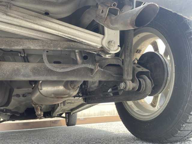 スズキ ハスラー F リミテッド 滋賀県 2017(平29)年 8.7万km クリスタルホワイトパール/ブラック2トーン ガソリン（ハイブリッド）/2WD(FF)/CVT/純正7インチナビ【CN-RE03D】/(FM/AM/CD/DVD/フルセグ/Bluetooth)/プリクラッシュブレーキアシスト	/踏み間違い防止アシスト	/積込夏タイヤ/運転席・助手席シートヒーター/電動格納ミラー/ステアリングスイッチ/オートライト/キセノンライト/フルオートエアコン/プッシュスタート/純正フロアマット/ドアバイザー