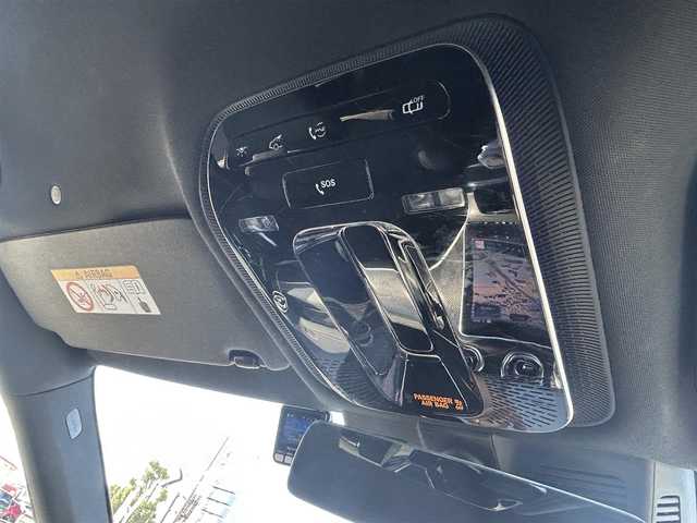 メルセデス・ベンツ Ｍ・ベンツ Ｃ２２０ｄ アバンギャルド　AMGライン 滋賀県 2022(令4)年 2万km ポーラホワイト HUD/アンビエントライト/ハーフレザーシート/・前席メモリ付きパワーシート/・前席シートヒーター/純正ナビ/３６０°カメラ/フルセグ/CarPlay/ＡＣＣ/ＢＳＭ/レーンキープ/純正ＬＥＤデジタルライト/パワートランク