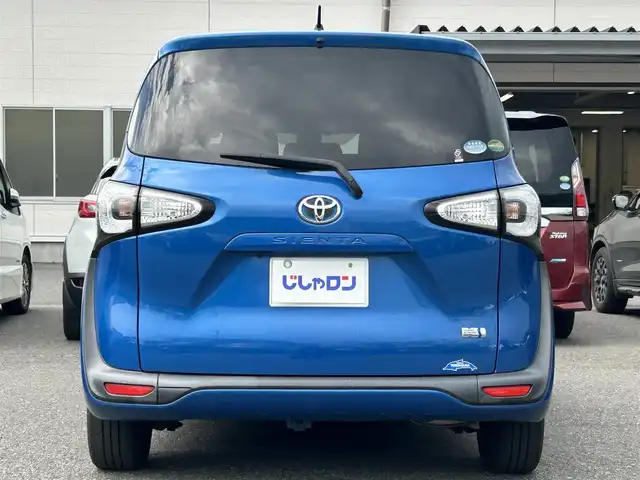 トヨタ シエンタ ハイブリッド G 埼玉県 2017(平29)年 12.8万km コバルトブルーメタリック (株)IDOMが運営する【じしゃロン鳩ヶ谷店】の自社ローン専用車両になりますこちらは現金またはオートローンご利用時の価格です。自社ローンご希望の方は別途その旨お申付け下さい/純正SDナビ/純正ワンセグテレビ/バックカメラ/プッシュスタート/ETC/3列シート/社外フロアマット/プリクラッシュセーフティ/レーンアシスト/両側パワースライドドア