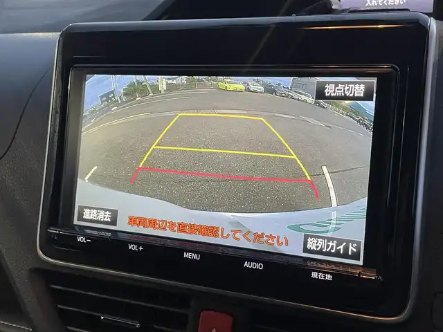 トヨタ エスクァイア Gi ブラックテーラード 茨城県 2017(平29)年 7.5万km ホワイトパールクリスタルシャイン 純正9インチナビ/【AM・FM・TV・BT・DVD・CD】/バックカメラ/純正フリップダウンモニター/トヨタセーフティセンス/両側パワースライドドア/クルーズコントロール/レザーシート/シートヒーターD＋N席/スマートキー/スペアキー1本/純正LEDヘッドライト/フロアマット純正/ETC2.0