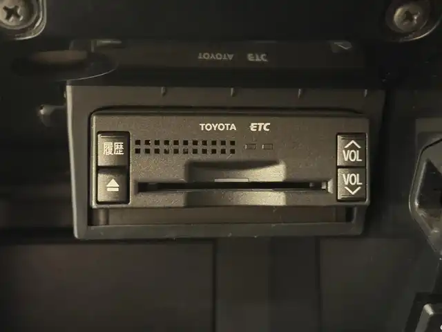 トヨタ クラウン マジェスタ Cタイプ Fパッケージ 群馬県 2006(平18)年 6万km プレミアムシルバーパール メーカーオプションナビ/　　フルセグ/　　AM/FM/CD/DVD/MSV/バックカメラ/サンルーフ/クリアランスソナー/クルーズコントロール/キセノンオートライト/フォグランプ/純正17インチAW/パワーシート/シートメモリー/シートヒーター/アダプティブフロントライティングシステム/SOSコール/ヘッドアップディスプレイ/スマートキー/前後方ドライブレコーダー/ビルトインETC/横滑り防止機能