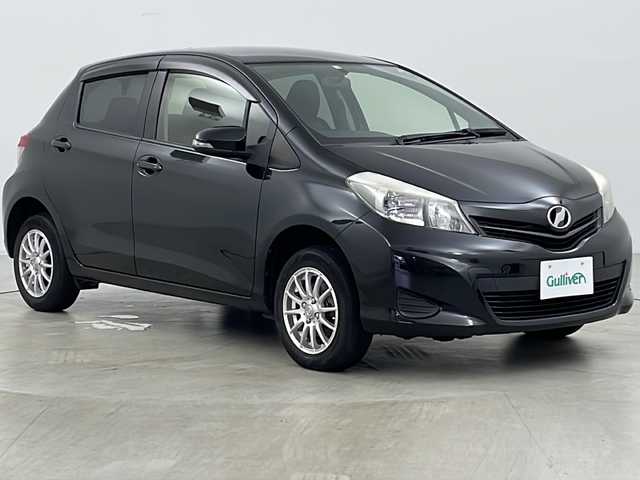 トヨタ ヴィッツ F スマイルエディション 道央・札幌 2012(平24)年 8.4万km ブラックマイカ ・４WD/・プッシュスタート/・ウィンカーミラー/・リトラミラー/・ドアバイザー/・純正フロアマット/・スマートキー/・スペアキー/・積込純正ホイール付スタッドレス