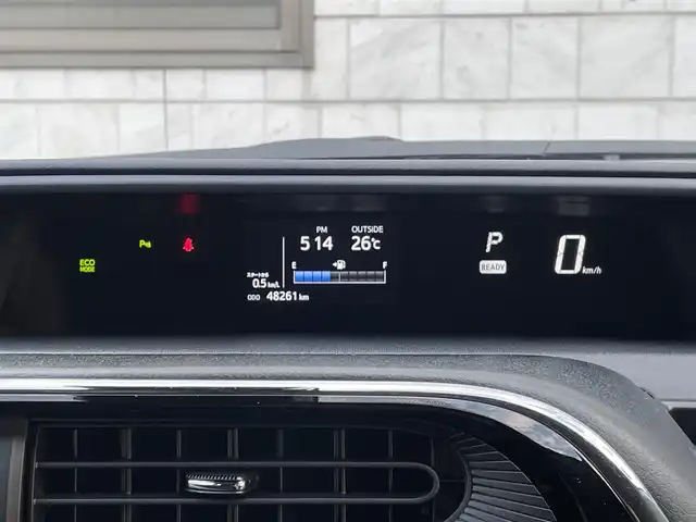 トヨタ アクア S スタイルブラック 福岡県 2018(平30)年 4.9万km ダークブルーマイカ 社外マフラーチップ/社外１５インチアルミホイール【BALMINUM】/ドアエッジプロテクター(前ドア左右)/純正９インチSDナビ【NSZT-Y66T】/(AM/FM/Bluetooth/CD/DVD/フルセグTV】/バックカメラ/ビルトインETC/前ドライブレコーダー一体型GPS探知機COMTEC【CB-R01】/Toyota Safety Sense/・LDA(レーンディパーチャーアラート)/・オートマチックハイビーム/・PCS(プリクラッシュセーフティ)/・先行車発進告知機能/PKSB(パーキングサポートブレーキ)/オートライト/クリアランスソナー/コーナーセンサー/盗難防止装置/横滑り防止機能/シートヒーター(D/N席)/ナノイー/電格ウィンカーミラー/プッシュスタート/純正フロアマット/ステアリングスイッチ/フロントフォグランプ/スペアキー×１/ドアバイザー/取扱説明書/保証書