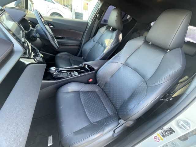 トヨタ Ｃ－ＨＲ G 岩手県 2017(平29)年 7.3万km ブラック/ホワイトパールクリスタルシャイン 2トーン ワンオーナー/前席シートヒーター/スペアキー/BSM/AAC/純正ナビ（地図SD欠品）/バックカメラ/レーダークルーズコントロール/ETC/レザーシート