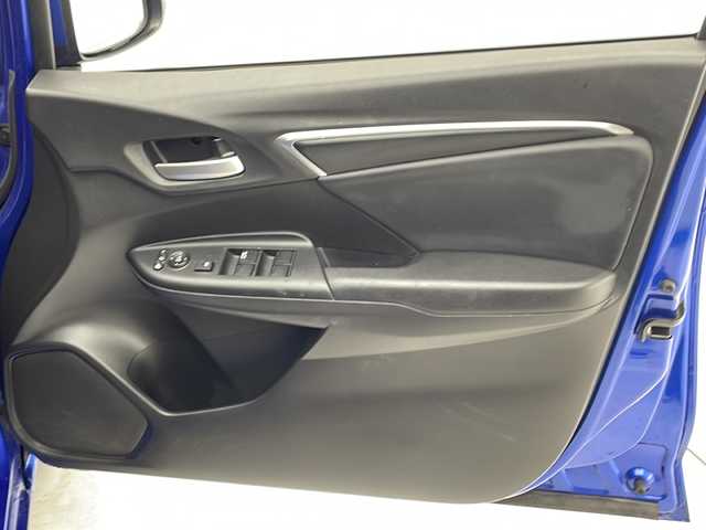 ホンダ フィット ハイブリット Lパッケージ 千葉県 2014(平26)年 5.8万km ブリリアントスポーティブルーメタリック2トーン 横滑り防止/ダブルエアバック/スマートキー/プッシュスタート/純正テレビナビ　ギャザーズ/CD/USB/BT/バックカメラ/クルーズコントロール/ビルトインETC/オートライト/純正フロアマット/電動格納ドアミラー/ドライブレコーダー