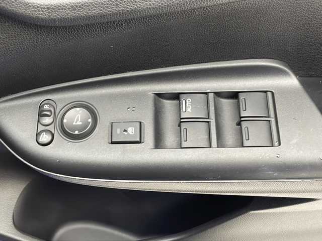 ホンダ フィット ハイブリット Lパッケージ 千葉県 2014(平26)年 5.8万km ブリリアントスポーティブルーメタリック2トーン 横滑り防止/ダブルエアバック/スマートキー/プッシュスタート/純正テレビナビ　ギャザーズ/CD/USB/BT/バックカメラ/クルーズコントロール/ビルトインETC/オートライト/純正フロアマット/電動格納ドアミラー/ドライブレコーダー