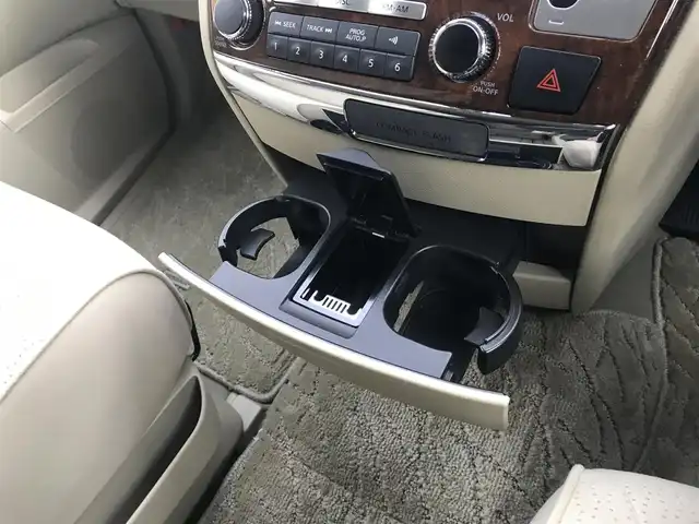 日産 エルグランド 250V 富山県 2008(平20)年 8.4万km ホワイトパール 純正ナビ/全周囲カメラ/両側パワースライドドア/スマートキー/ステアリングスイッチ/フォグランプ/オートライト/電動格納ミラー/ウォークスルー/ETC/パワーウインドウ