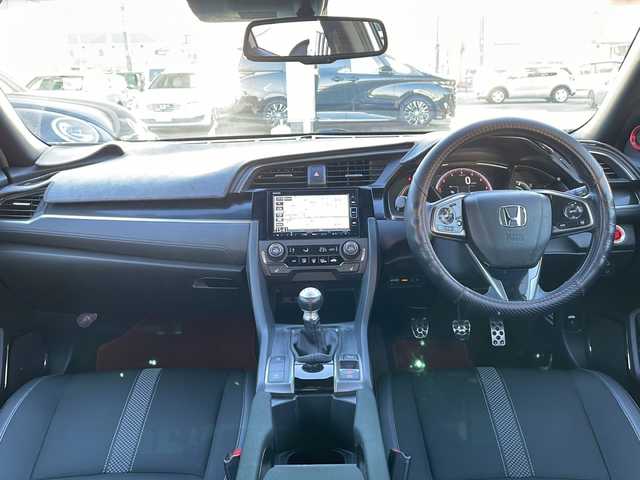 ホンダ シビック ハッチバック 埼玉県 2020(令2)年 8.7万km プラチナホワイトパール Honda SENSING/純正ナビ/　　Bluetooth/DVD再生機能/CD/フルセグTV/バックカメラ/LEDヘッドライト/純正18インチアルミホイール/ETC/運転席、助手席パワーシート/レーダークルーズコントロール