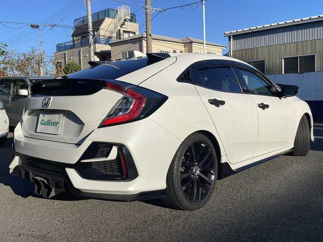 ホンダ シビック ハッチバック 埼玉県 2020(令2)年 8.7万km プラチナホワイトパール Honda SENSING/純正ナビ/　　Bluetooth/DVD再生機能/CD/フルセグTV/バックカメラ/LEDヘッドライト/純正18インチアルミホイール/ETC/運転席、助手席パワーシート/レーダークルーズコントロール