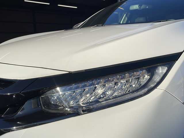 ホンダ シビック ハッチバック 埼玉県 2020(令2)年 8.7万km プラチナホワイトパール Honda SENSING/純正ナビ/　　Bluetooth/DVD再生機能/CD/フルセグTV/バックカメラ/LEDヘッドライト/純正18インチアルミホイール/ETC/運転席、助手席パワーシート/レーダークルーズコントロール