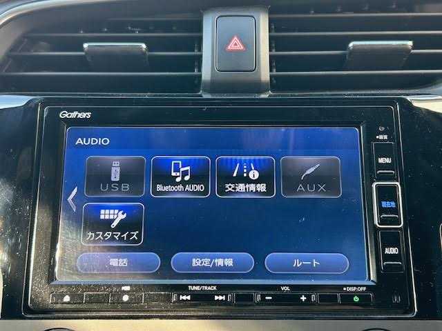 ホンダ シビック ハッチバック 埼玉県 2020(令2)年 8.7万km プラチナホワイトパール Honda SENSING/レーンキープアシスト/レーダークルーズコントロール/純正ナビ/　　Bluetooth/DVD再生機能/CD/フルセグTV/バックカメラ/LEDヘッドライト/純正18インチアルミホイール/ETC/前席パワーシート/シートヒーター/アイドリングストップ/ECON/ブレーキホールド/純正マフラー/社外ウイング/純正ウイング車載あり/無限MUGENフロアマット/SPOON プログレッシブスプリング リア2本/カーボン調ドアミラーカバー/ドアプロテクター