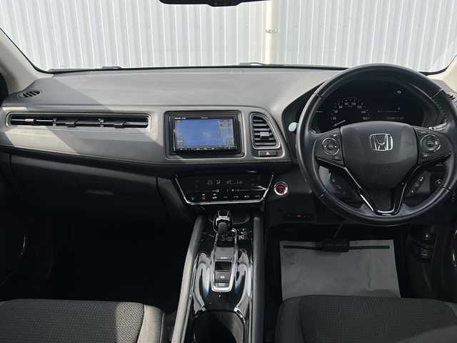 ホンダ ヴェゼル ハイブリッド X ホンダセンシング 愛媛県 2019(平31)年 4.2万km プラチナホワイトパール Panasonicナビ/（Bluetooth/AM/FM/フルセグTV/iPod）/衝突軽減ブレーキ　/レーダークルーズコントロール/ETC/LEDヘッドライト/バックカメラ/純正16インチAW/純正フロアマット/スマートキー/スペアキー/レーンキープアシスト/横滑り防止装置/USB入力端子