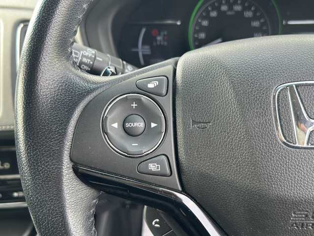 ホンダ ヴェゼル ハイブリッド X ホンダセンシング 愛媛県 2019(平31)年 4.2万km プラチナホワイトパール Panasonicナビ/（Bluetooth/AM/FM/フルセグTV/iPod）/衝突軽減ブレーキ　/レーダークルーズコントロール/ETC/LEDヘッドライト/バックカメラ/純正16インチAW/純正フロアマット/スマートキー/スペアキー/レーンキープアシスト/横滑り防止装置/USB入力端子