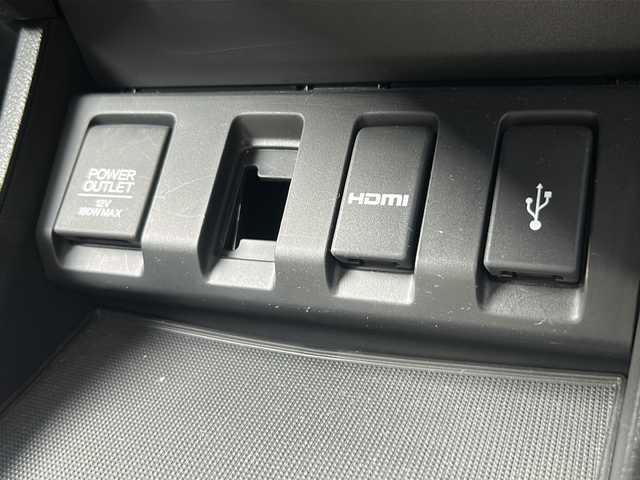 ホンダ ヴェゼル ハイブリッド X ホンダセンシング 愛媛県 2019(平31)年 4.2万km プラチナホワイトパール Panasonicナビ/（Bluetooth/AM/FM/フルセグTV/iPod）/衝突軽減ブレーキ　/レーダークルーズコントロール/ETC/LEDヘッドライト/バックカメラ/純正16インチAW/純正フロアマット/スマートキー/スペアキー/レーンキープアシスト/横滑り防止装置/USB入力端子