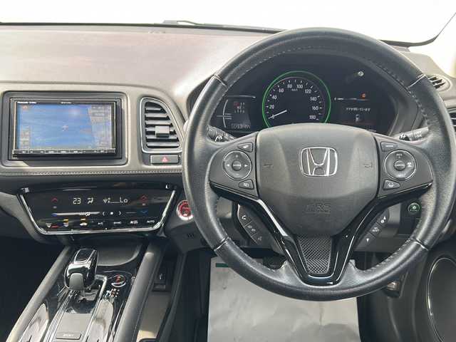 ホンダ ヴェゼル ハイブリッド X ホンダセンシング 愛媛県 2019(平31)年 4.2万km プラチナホワイトパール Panasonicナビ/（Bluetooth/AM/FM/フルセグTV/iPod）/衝突軽減ブレーキ　/レーダークルーズコントロール/ETC/LEDヘッドライト/バックカメラ/純正16インチAW/純正フロアマット/スマートキー/スペアキー/レーンキープアシスト/横滑り防止装置/USB入力端子