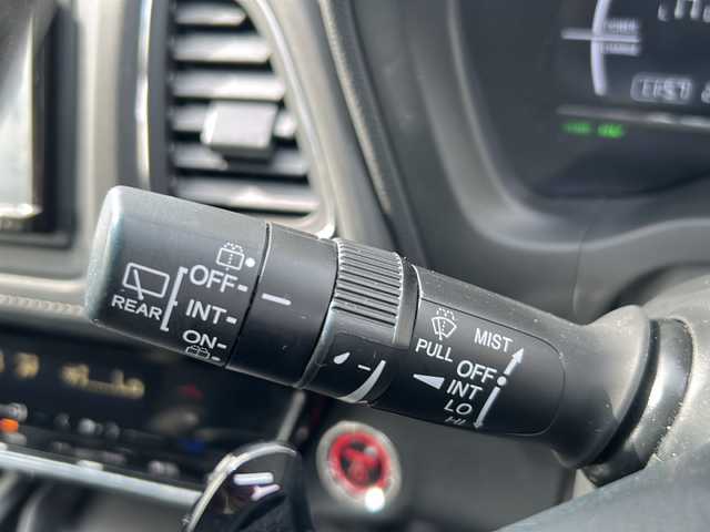 ホンダ ヴェゼル ハイブリッド X ホンダセンシング 愛媛県 2019(平31)年 4.2万km プラチナホワイトパール Panasonicナビ/（Bluetooth/AM/FM/フルセグTV/iPod）/衝突軽減ブレーキ　/レーダークルーズコントロール/ETC/LEDヘッドライト/バックカメラ/純正16インチAW/純正フロアマット/スマートキー/スペアキー/レーンキープアシスト/横滑り防止装置/USB入力端子