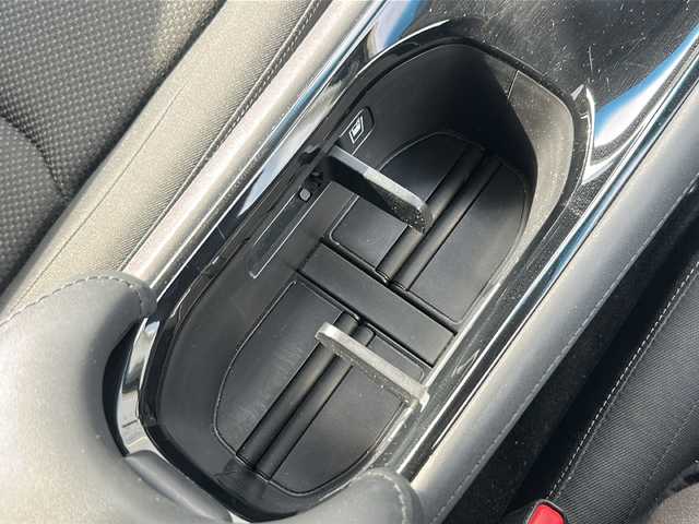 ホンダ ヴェゼル ハイブリッド X ホンダセンシング 愛媛県 2019(平31)年 4.2万km プラチナホワイトパール Panasonicナビ/（Bluetooth/AM/FM/フルセグTV/iPod）/衝突軽減ブレーキ　/レーダークルーズコントロール/ETC/LEDヘッドライト/バックカメラ/純正16インチAW/純正フロアマット/スマートキー/スペアキー/レーンキープアシスト/横滑り防止装置/USB入力端子