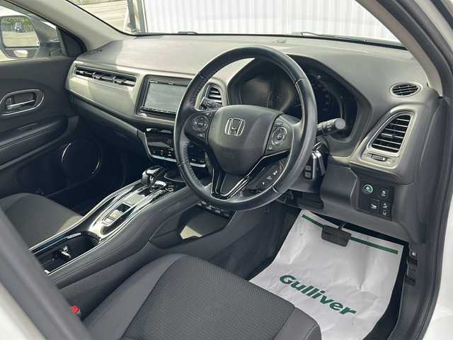 ホンダ ヴェゼル ハイブリッド X ホンダセンシング 愛媛県 2019(平31)年 4.2万km プラチナホワイトパール Panasonicナビ/（Bluetooth/AM/FM/フルセグTV/iPod）/衝突軽減ブレーキ　/レーダークルーズコントロール/ETC/LEDヘッドライト/バックカメラ/純正16インチAW/純正フロアマット/スマートキー/スペアキー/レーンキープアシスト/横滑り防止装置/USB入力端子