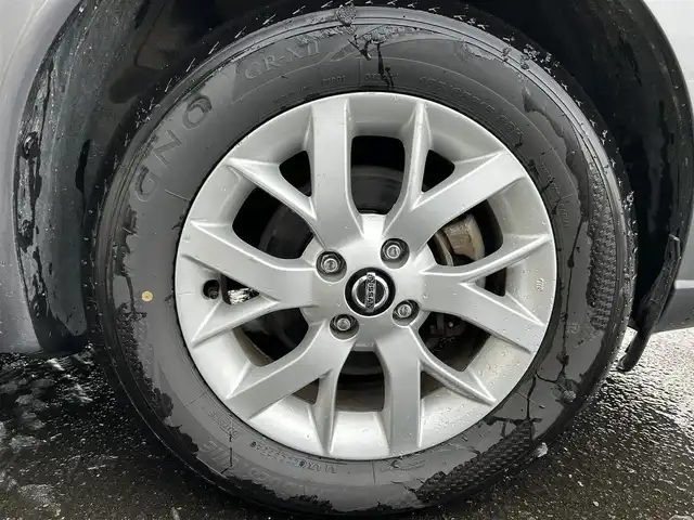 日産 ノート e－パワー X FOUR 道央・札幌 2018(平30)年 7.1万km ダークメタルグレー ・４WD/・衝突被害軽減システム/・純正メモリナビ/ＢＴ・ＣＤ・AUX・SD・TV/・バックカメラ/・コーナーセンサー/・レーンキープアシスト/・純正エンジンスターター/・ＥＴＣ/・横滑り防止装置/・ステアリングスイッチ/・ドライブモード切替スイッチ/・ヘッドライトレベライザー/・純正フロアマット/・ドアバイザー/・電動格納ミラー/・ウインカーミラー/・スマートキー/・プッシュスタートボタン