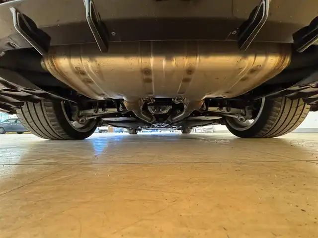 レクサス ＬＣ 500 Lパッケージ 群馬県 2018(平30)年 1.4万km ガーネットレッドマイカ レクサスセーフティシステム＋/・プリクラッシュセーフティ/・レーダークルーズコントロール/・ブラインドスポットモニター/・クリアランスソナー/・レーンキーピングアシスト/・ヘッドアップディスプレイ/マークレビンソン/ガラスルーフ/TRDエアロ/純正メーカーナビ/・フルセグTV/・BT/DVD/CD/SD/USB/AUX/・FM/AM/バックカメラ/ベージュレザーシート/前席パワーシート/前席シートヒーター/前席シートベンチレーション/シートメモリー/革巻きステアリング/ステアリングスイッチ/パドルシフト/ステアリングヒーター/スマートキー/プッシュスタート/電子パーキング/ブレーキーオートホールド/LEDヘッドライト/フォグランプ/オートライト/オートマチックハイビーム/純正21インチAW/純正フロアマット/レーダー探知機/電動格納ウィンカーミラー/横滑り防止機能