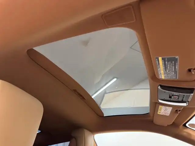 レクサス ＬＣ 500 Lパッケージ 群馬県 2018(平30)年 1.4万km ガーネットレッドマイカ レクサスセーフティシステム＋/・プリクラッシュセーフティ/・レーダークルーズコントロール/・ブラインドスポットモニター/・クリアランスソナー/・レーンキーピングアシスト/・ヘッドアップディスプレイ/マークレビンソン/ガラスルーフ/TRDエアロ/純正メーカーナビ/・フルセグTV/・BT/DVD/CD/SD/USB/AUX/・FM/AM/バックカメラ/ベージュレザーシート/前席パワーシート/前席シートヒーター/前席シートベンチレーション/シートメモリー/革巻きステアリング/ステアリングスイッチ/パドルシフト/ステアリングヒーター/スマートキー/プッシュスタート/電子パーキング/ブレーキーオートホールド/LEDヘッドライト/フォグランプ/オートライト/オートマチックハイビーム/純正21インチAW/純正フロアマット/レーダー探知機/電動格納ウィンカーミラー/横滑り防止機能