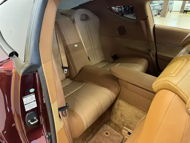 レクサス ＬＣ 500 Lパッケージ 群馬県 2018(平30)年 1.4万km ガーネットレッドマイカ レクサスセーフティシステム＋/・プリクラッシュセーフティ/・レーダークルーズコントロール/・ブラインドスポットモニター/・クリアランスソナー/・レーンキーピングアシスト/・ヘッドアップディスプレイ/マークレビンソン/ガラスルーフ/TRDエアロ/純正メーカーナビ/・フルセグTV/・BT/DVD/CD/SD/USB/AUX/・FM/AM/バックカメラ/ベージュレザーシート/前席パワーシート/前席シートヒーター/前席シートベンチレーション/シートメモリー/革巻きステアリング/ステアリングスイッチ/パドルシフト/ステアリングヒーター/スマートキー/プッシュスタート/電子パーキング/ブレーキーオートホールド/LEDヘッドライト/フォグランプ/オートライト/オートマチックハイビーム/純正21インチAW/純正フロアマット/レーダー探知機/電動格納ウィンカーミラー/横滑り防止機能