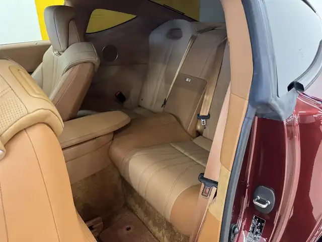 レクサス ＬＣ 500 Lパッケージ 群馬県 2018(平30)年 1.4万km ガーネットレッドマイカ レクサスセーフティシステム＋/・プリクラッシュセーフティ/・レーダークルーズコントロール/・ブラインドスポットモニター/・クリアランスソナー/・レーンキーピングアシスト/・ヘッドアップディスプレイ/マークレビンソン/ガラスルーフ/TRDエアロ/純正メーカーナビ/・フルセグTV/・BT/DVD/CD/SD/USB/AUX/・FM/AM/バックカメラ/ベージュレザーシート/前席パワーシート/前席シートヒーター/前席シートベンチレーション/シートメモリー/革巻きステアリング/ステアリングスイッチ/パドルシフト/ステアリングヒーター/スマートキー/プッシュスタート/電子パーキング/ブレーキーオートホールド/LEDヘッドライト/フォグランプ/オートライト/オートマチックハイビーム/純正21インチAW/純正フロアマット/レーダー探知機/電動格納ウィンカーミラー/横滑り防止機能