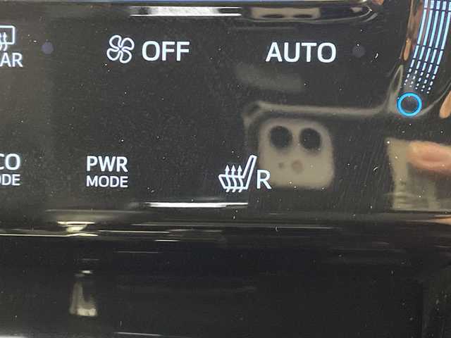 トヨタ ハリアー プレミアム スタイルモーヴ 愛知県 2016(平28)年 2.7万km ブラック トヨタセーフティセンス/純正9型ナビ/クルーズコントロール/フルセグ/Bluetooth/パワーシート/シートヒーター/バックカメラ/電動リアゲート/ドライブレコーダー/ETC/オートマチックハイビーム/ステアリングスイッチ/スマートキー/プッシュスタート