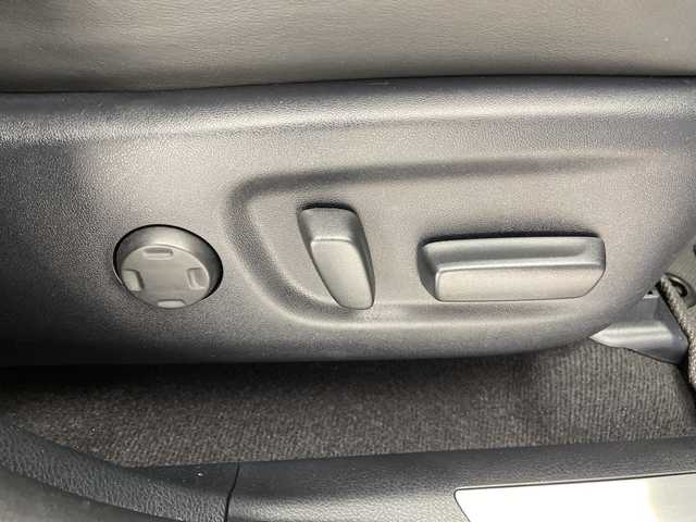 トヨタ ハリアー プレミアム スタイルモーヴ 愛知県 2016(平28)年 2.7万km ブラック トヨタセーフティセンス/純正9型ナビ/クルーズコントロール/フルセグ/Bluetooth/パワーシート/シートヒーター/バックカメラ/電動リアゲート/ドライブレコーダー/ETC/オートマチックハイビーム/ステアリングスイッチ/スマートキー/プッシュスタート