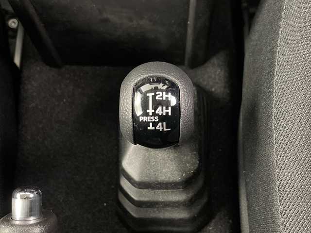 スズキ ジムニー シエラ JC 埼玉県 2023(令5)年 2.1万km ミディアムグレー 純正SDナビ/（BT/DVD/フルTV/CD/AM/FM）/スズキセーフティセンス/・クルーズコントロール/・オートハイビーム/シートヒーター/純正アルミホイール/純正フロアマット/ビルトインETC/スマートキー/スペア1本