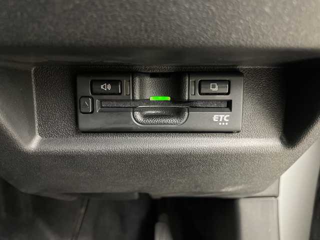 スズキ ジムニー シエラ JC 埼玉県 2023(令5)年 2.1万km ミディアムグレー 純正SDナビ/（BT/DVD/フルTV/CD/AM/FM）/スズキセーフティセンス/・クルーズコントロール/・オートハイビーム/シートヒーター/純正アルミホイール/純正フロアマット/ビルトインETC/スマートキー/スペア1本