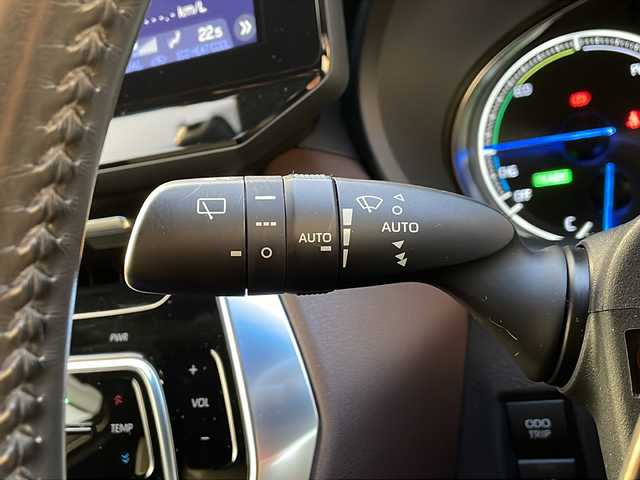 トヨタ ハリアー ハイブリッド Z レザーパッケージ 青森県 2020(令2)年 3.6万km ホワイトパールクリスタルシャイン ・本革シート/・モデリスタエアロ/・モデリスタ20インチAW/・純正ナビ/・全方位カメラ/・Bluetooth/フルセグ/・衝突軽減ブレーキ/・レーンキープアシスト/・レーダークルーズコントロール/・パワーバックドア/・ドライブレコーダー/・パワーシート/・シートヒーター/・ハンドルヒーター/・スマートキー/・ETC/・保証書・取説あり