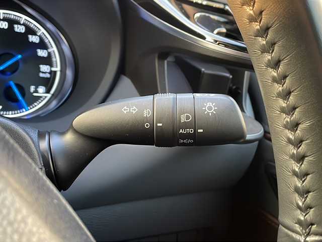 トヨタ ハリアー ハイブリッド Z レザーパッケージ 青森県 2020(令2)年 3.6万km ホワイトパールクリスタルシャイン ・本革シート/・モデリスタエアロ/・モデリスタ20インチAW/・純正ナビ/・全方位カメラ/・Bluetooth/フルセグ/・衝突軽減ブレーキ/・レーンキープアシスト/・レーダークルーズコントロール/・パワーバックドア/・ドライブレコーダー/・パワーシート/・シートヒーター/・ハンドルヒーター/・スマートキー/・ETC/・保証書・取説あり