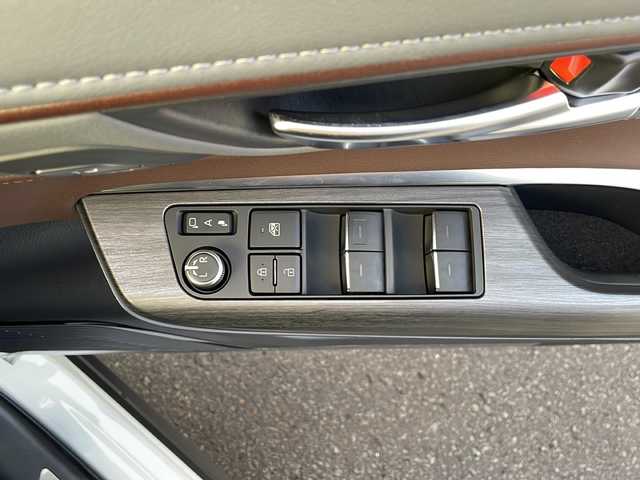 トヨタ ハリアー ハイブリッド Z レザーパッケージ 青森県 2020(令2)年 3.6万km ホワイトパールクリスタルシャイン ・本革シート/・モデリスタエアロ/・モデリスタ20インチAW/・純正ナビ/・全方位カメラ/・Bluetooth/フルセグ/・衝突軽減ブレーキ/・レーンキープアシスト/・レーダークルーズコントロール/・パワーバックドア/・ドライブレコーダー/・パワーシート/・シートヒーター/・ハンドルヒーター/・スマートキー/・ETC/・保証書・取説あり