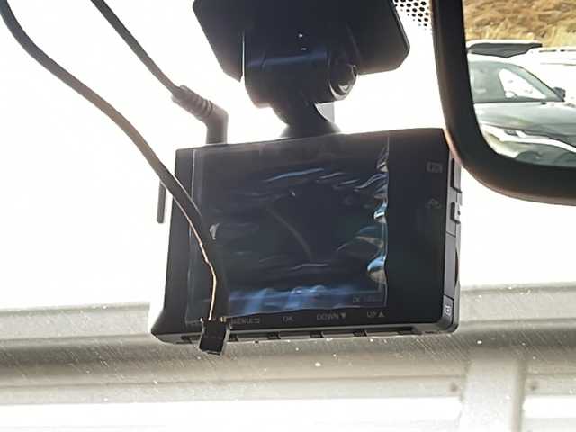 トヨタ ハリアー ハイブリッド Z レザーパッケージ 青森県 2020(令2)年 3.6万km ホワイトパールクリスタルシャイン ・本革シート/・モデリスタエアロ/・モデリスタ20インチAW/・純正ナビ/・全方位カメラ/・Bluetooth/フルセグ/・衝突軽減ブレーキ/・レーンキープアシスト/・レーダークルーズコントロール/・パワーバックドア/・ドライブレコーダー/・パワーシート/・シートヒーター/・ハンドルヒーター/・スマートキー/・ETC/・保証書・取説あり