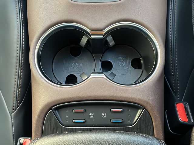 トヨタ ハリアー ハイブリッド Z レザーパッケージ 青森県 2020(令2)年 3.6万km ホワイトパールクリスタルシャイン ・本革シート/・モデリスタエアロ/・モデリスタ20インチAW/・純正ナビ/・全方位カメラ/・Bluetooth/フルセグ/・衝突軽減ブレーキ/・レーンキープアシスト/・レーダークルーズコントロール/・パワーバックドア/・ドライブレコーダー/・パワーシート/・シートヒーター/・ハンドルヒーター/・スマートキー/・ETC/・保証書・取説あり