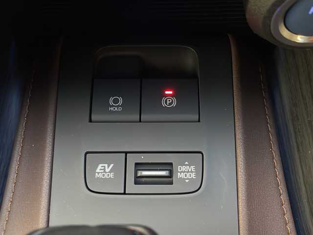 トヨタ ハリアー ハイブリッド Z レザーパッケージ 青森県 2020(令2)年 3.6万km ホワイトパールクリスタルシャイン ・本革シート/・モデリスタエアロ/・モデリスタ20インチAW/・純正ナビ/・全方位カメラ/・Bluetooth/フルセグ/・衝突軽減ブレーキ/・レーンキープアシスト/・レーダークルーズコントロール/・パワーバックドア/・ドライブレコーダー/・パワーシート/・シートヒーター/・ハンドルヒーター/・スマートキー/・ETC/・保証書・取説あり