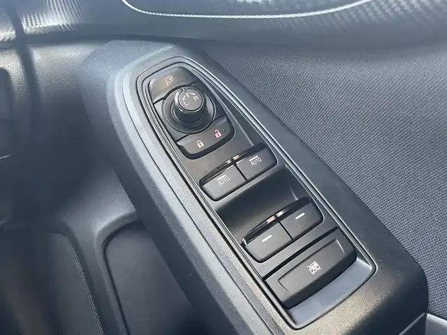 スバル インプレッサ スポーツ 1．6i－LアイサイトSスタイル 岡山県 2019(平31)年 4.4万km ダークブルーパール 純正8インチダイアトーンサウンドナビ/フルセグTV、CD、DVD、Bluetooth、AM、FM/バックカメラ/ETC/電動パーキングブレーキ/アイサイトVer3/・プリクラッシュブレーキ/・後退時自動ブレーキシステム/・AT誤発進抑制制御/・AT誤後進抑制制御/・全車速追従機能付きクルーズコントロール/・アクティブレーンキープ/・車線逸脱警報/・ふらつき警報