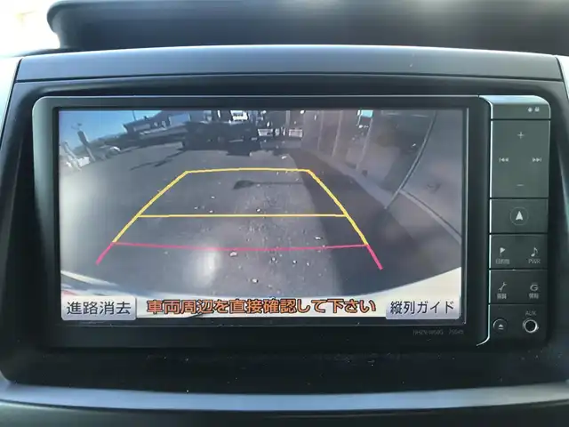 トヨタ ヴォクシー ZS 煌 栃木県 2013(平25)年 9.5万km ホワイトパールクリスタルシャイン 株)IDOMが運営する【じしゃロン小山店】の自社ローン専用車両になります。こちらは現金またはオートローンご利用時の価格です。自社ローンご希望の方は別途その旨お申付け下さい//禁煙車/純正フルセグナビ/（CD/DVD/AM/FMラジオ）/(Bluetooth)/スマートキー/プッシュスタート/バックカメラ/ＥＴＣ/フリップダウンモニター/両側パワースライドドア/ドライブレコーダー/チップアップシート/パドルシフト/ステアリングリモコン/電動格納ドアミラー/パワーウインドウ/オートライト/防眩ミラー