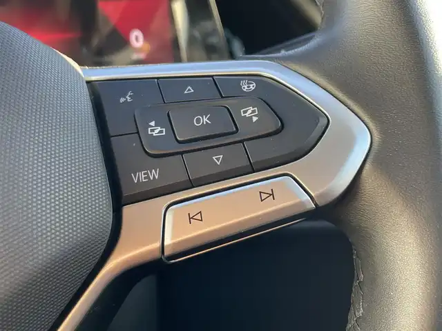 フォルクスワーゲン ＶＷ ゴルフ ヴァリアント TDI アクティブアドバンス 東京都 2024(令6)年 1.7万km 白 純正ナビ／ＤＴＶ/Ｂカメラ/Ａｐｐｌｅ　Ｃａｒ　Ｐｌａｙ/Ａｎｄｏｒｏｉｄｏ　Ａｕｔｏ/ステアリングヒーター/ＥＴＣ/シートヒーター/コックピットナビ/前後ドラレコ/ＡＣＣ/ＢＳＭ/レーンキープアシス