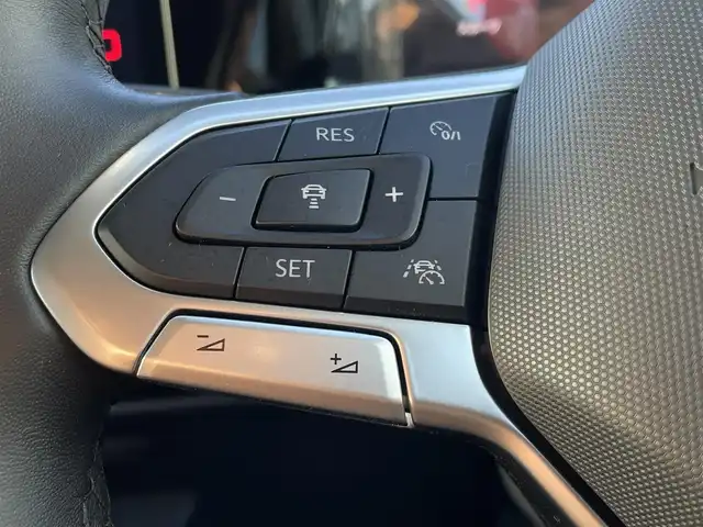 フォルクスワーゲン ＶＷ ゴルフ ヴァリアント TDI アクティブアドバンス 東京都 2024(令6)年 1.7万km 白 純正ナビ／ＤＴＶ/Ｂカメラ/Ａｐｐｌｅ　Ｃａｒ　Ｐｌａｙ/Ａｎｄｏｒｏｉｄｏ　Ａｕｔｏ/ステアリングヒーター/ＥＴＣ/シートヒーター/コックピットナビ/前後ドラレコ/ＡＣＣ/ＢＳＭ/レーンキープアシス