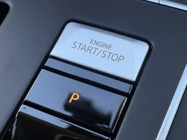 フォルクスワーゲン ＶＷ ゴルフ ヴァリアント TDI アクティブアドバンス 東京都 2024(令6)年 1.7万km 白 純正ナビ／ＤＴＶ/Ｂカメラ/Ａｐｐｌｅ　Ｃａｒ　Ｐｌａｙ/Ａｎｄｏｒｏｉｄｏ　Ａｕｔｏ/ステアリングヒーター/ＥＴＣ/シートヒーター/コックピットナビ/前後ドラレコ/ＡＣＣ/ＢＳＭ/レーンキープアシス