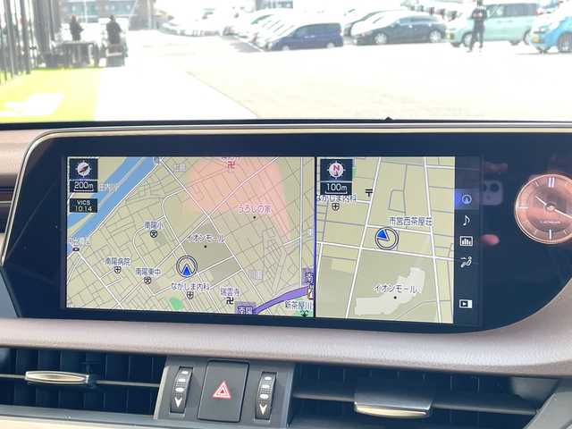 レクサス ＥＳ 300h バージョンL 愛知県 2019(令1)年 1.6万km アイスエクリュマイカメタリック レクサスセーフティセンス/純正12.3型ナビ/三眼LEDヘッドライト/サンルーフ/全方位カメラ/シートヒーター/エアシート/パワーシート/パドルシフト/ステアリングヒーター/デジタルアウターミラー/インテリジェントミラー/ヘッドアップディスプレイ/衝突軽減システム/フルセグ/CD DVD/Bluetooth/ステアリングスイッチ/スマートキー/プッシュスタート