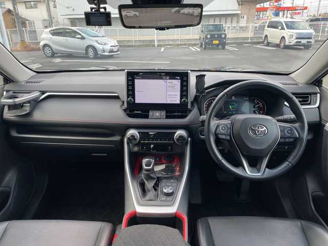 トヨタ ＲＡＶ４ アドベンチャー オフロードPKG 岡山県 2022(令4)年 2.4万km アティチュードブラックマイカ 純正10.5インチディスプレイオーディオ/フルセグTV、Bluetooth、AppleCarplay/AndroidAuto、FM、AM/バックカメラ/デジタルインナーミラー/前後ドライブレコーダー/パワーバックドア/前席シートヒーター/前席エアシート/D席メモリーシート/TVキャンセラー/レーダークルーズコントロール/プリクラッシュセーフティ/ステアリングヒーター