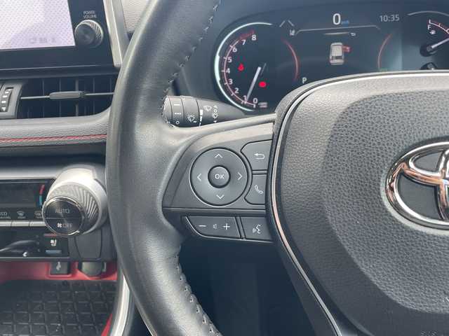 トヨタ ＲＡＶ４ アドベンチャー オフロードPKG 岡山県 2022(令4)年 2.4万km アティチュードブラックマイカ 純正10.5インチディスプレイオーディオ/フルセグTV、Bluetooth、AppleCarplay/AndroidAuto、FM、AM/バックカメラ/デジタルインナーミラー/前後ドライブレコーダー/パワーバックドア/前席シートヒーター/前席エアシート/D席メモリーシート/TVキャンセラー/レーダークルーズコントロール/プリクラッシュセーフティ/ステアリングヒーター